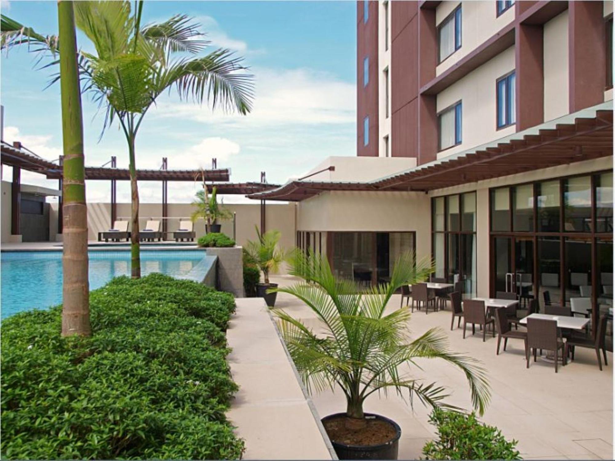 Seda Centrio Hotel Кагаян де Оро Екстериор снимка