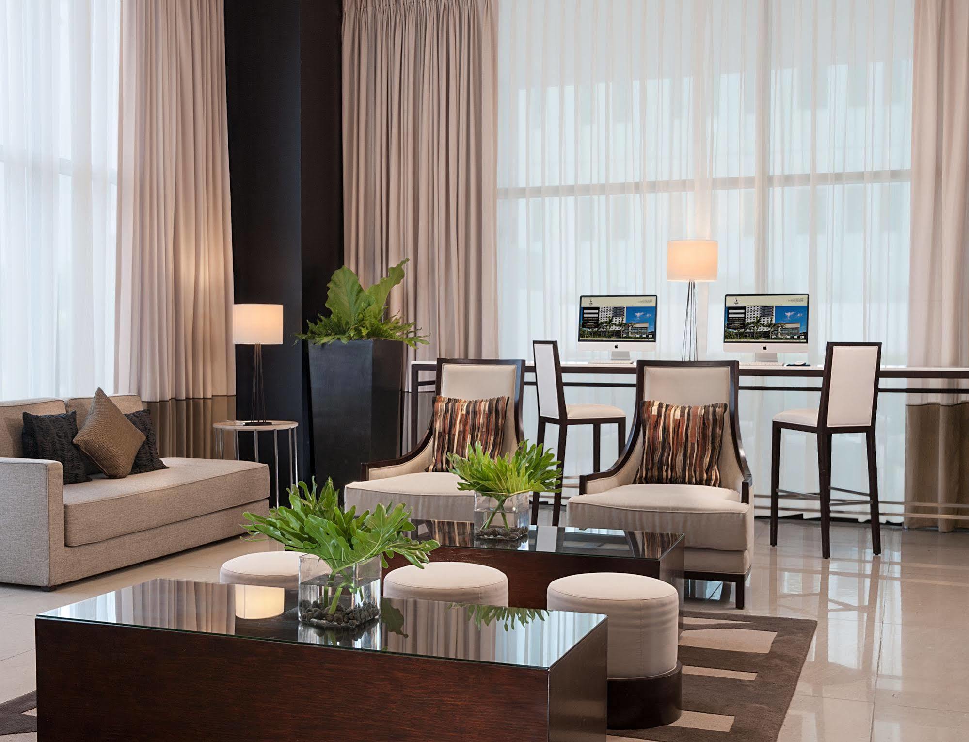 Seda Centrio Hotel Кагаян де Оро Екстериор снимка